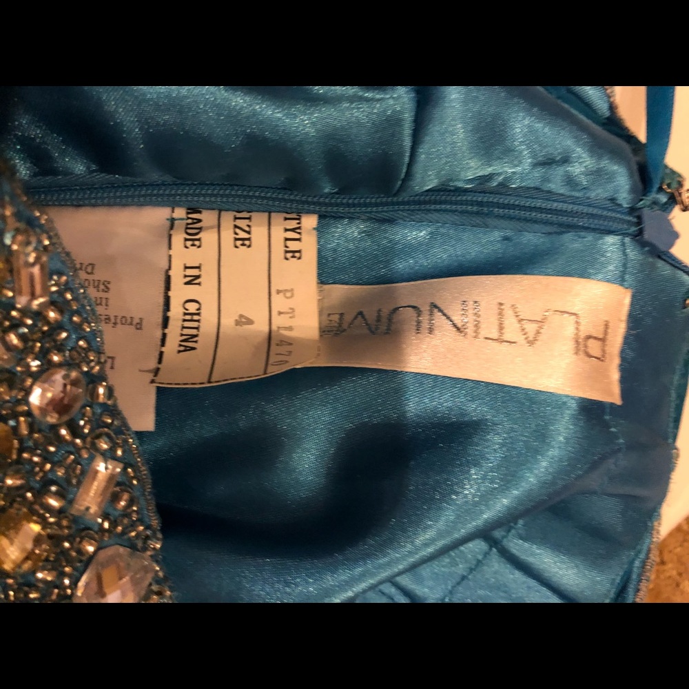 Ball gown - Picture 4 of 8